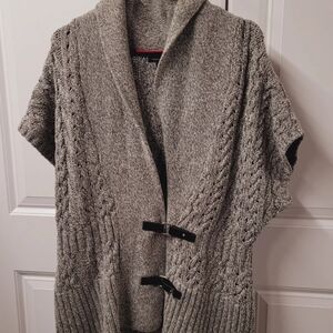 Tommy Hilfiger Women's Cardigan Sweater Size: XL Buckles